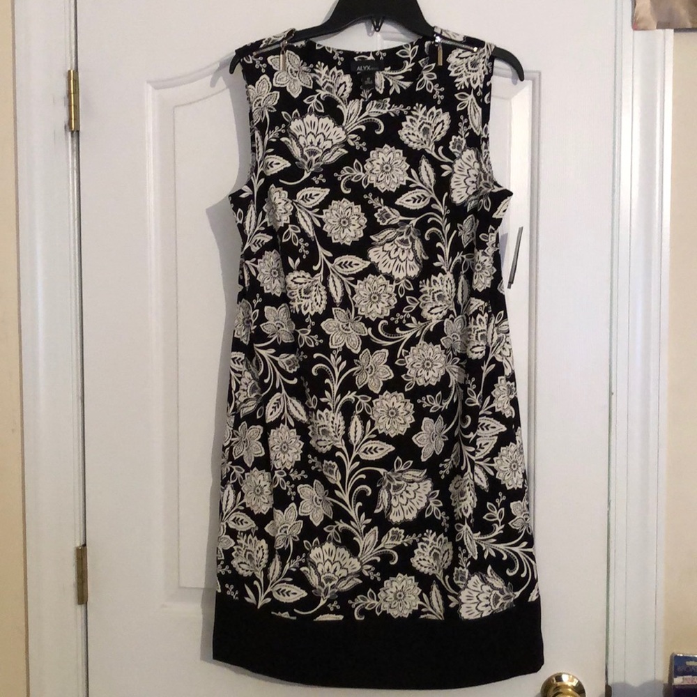 Black and White Flower Print Dress